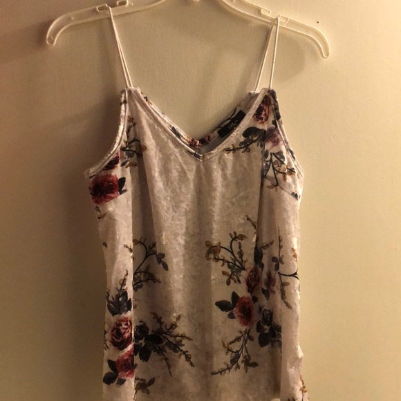 Shein spring floral top 😍 size M - Picture 1 of 2